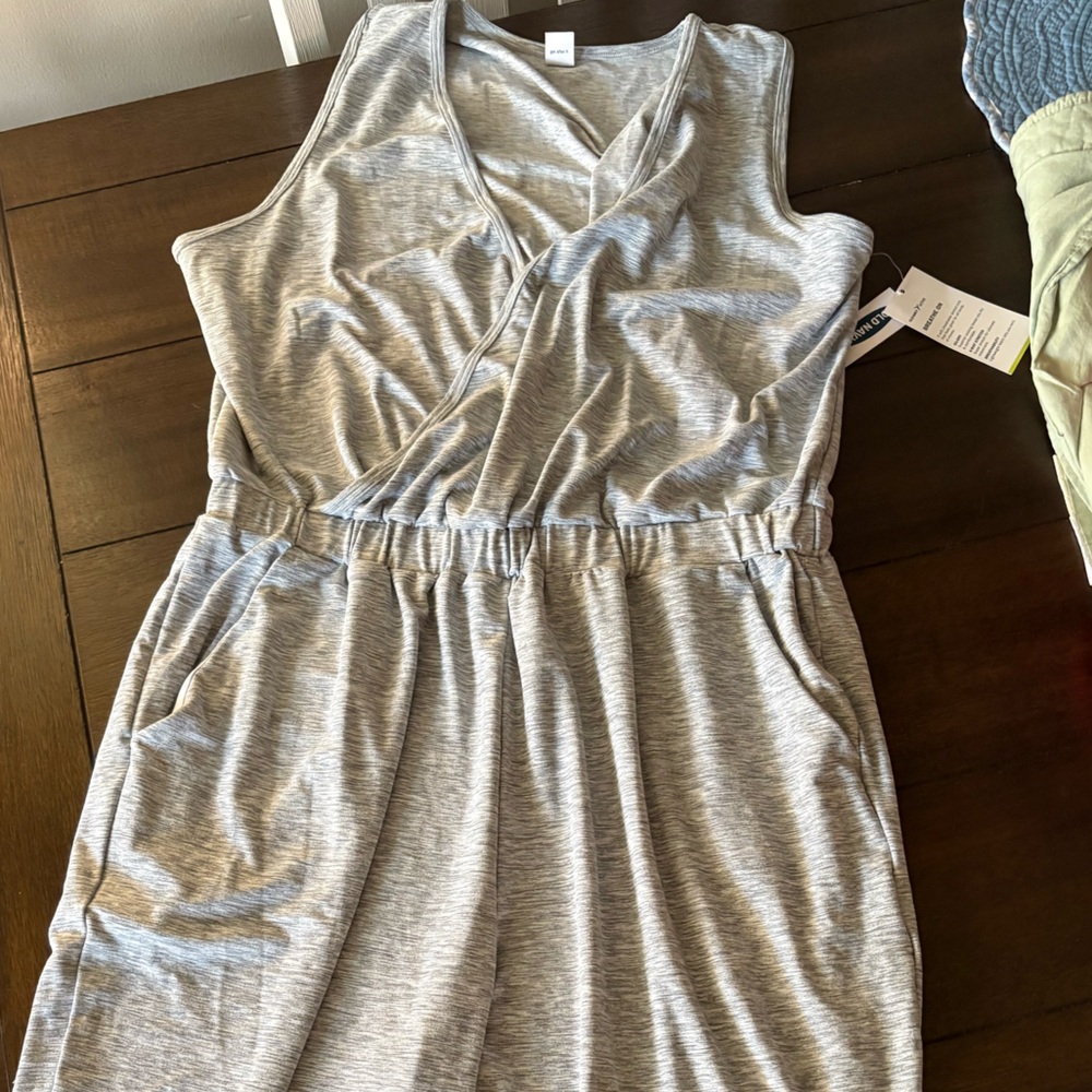 Old Navy Active Gray Knit Top